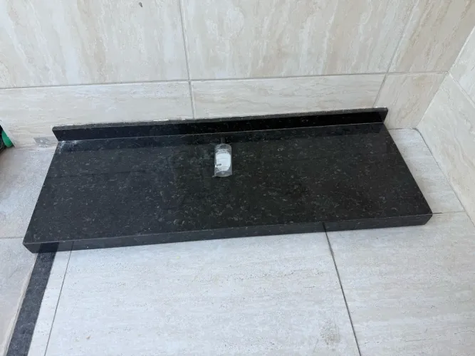 Vendo pedra de granito para balcão 