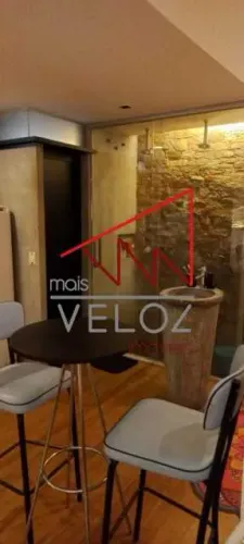 Loft na Glória, todo reformado e decorado por arquiteto