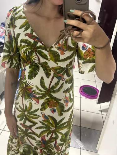 Vestido longo com estampa tropical