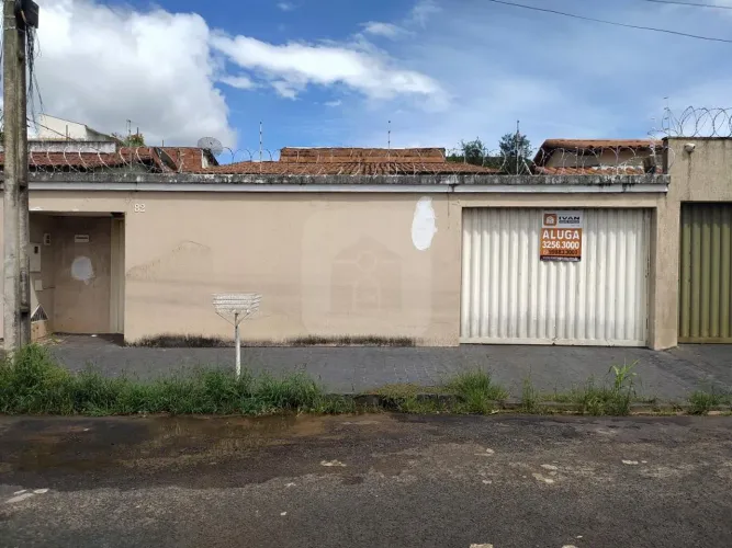 Casa para locação no bairro Jardim patrícia