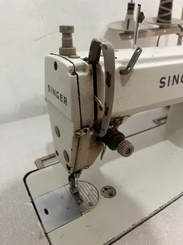 Máquina de Costura Industrial Singer 2491 completa