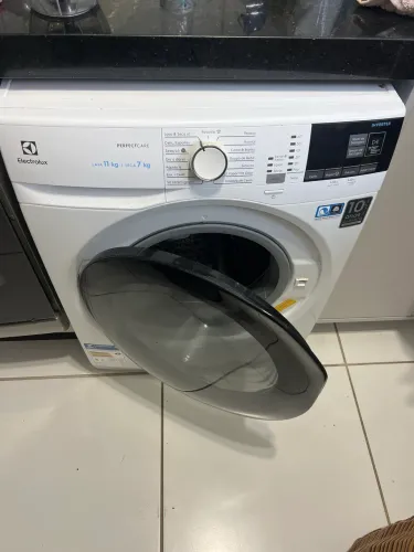 Lava e Seca Electrolux Perfect Care Inverter
