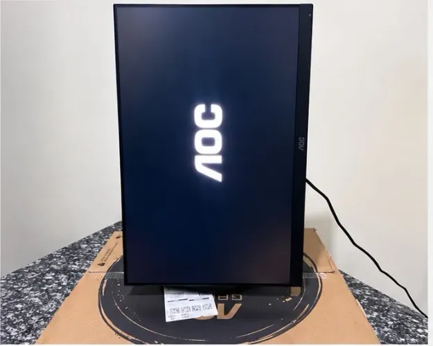 Monitor AOC 180Hz 0,5 m/s