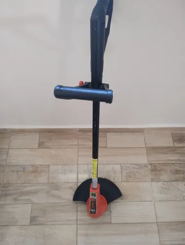 Máquina de cortar grama