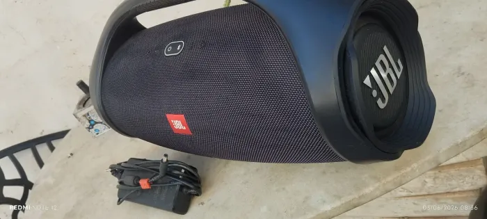 JBL boombox 2