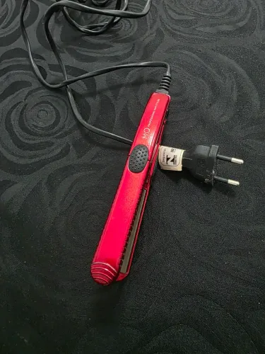 Mini Chapinha MQ C300 Atinge a temperatura máxima profissional de 204°C (400°F). Bivolt