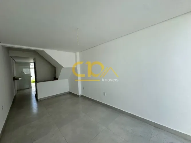 CASA GEMINADA NO BAIRRO JARDIM LEBLON/BH.