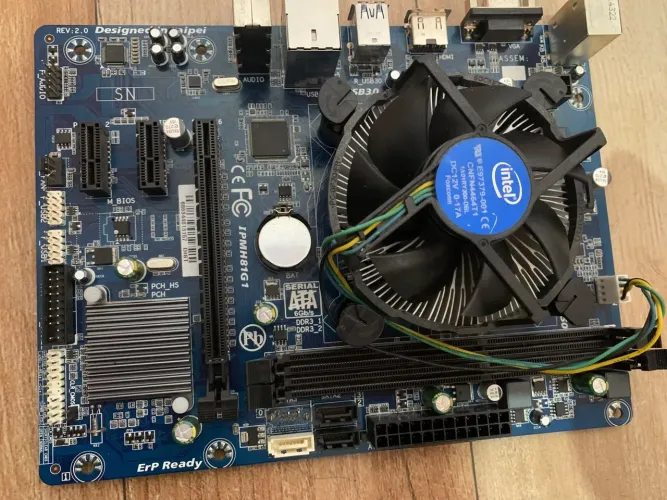 Placa ddr3 pra vender bem conservada!!!