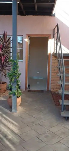 Apartamento térreo no centro