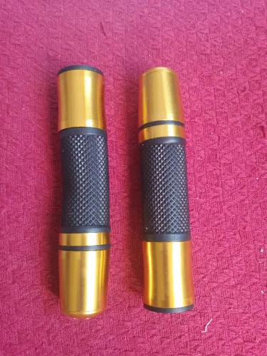 Manopla esportiva Dourada