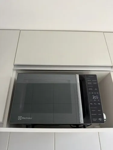 Microondas Eletrolux 23L