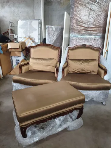 Conjunto 2 poltronas e um Puff provençal