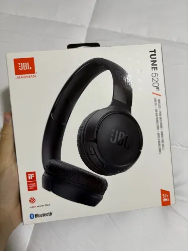 Fone de ouvido JBL TUNE 520BT