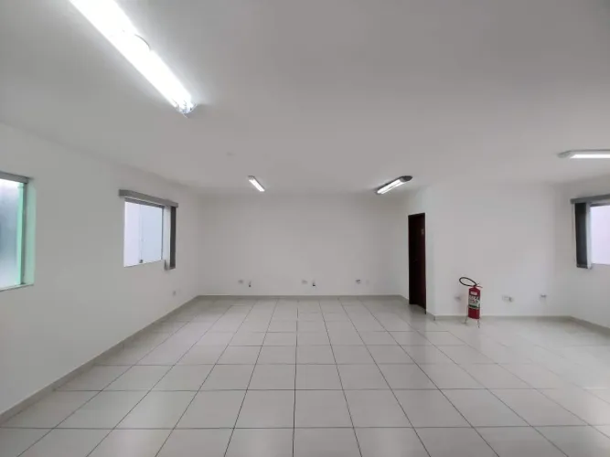 Sala Comercial Ampla Próxima à Futura Estação da Linha Laranja do Metrô