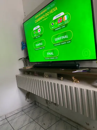Vende-se Tv LG 65 polegadas +painel!