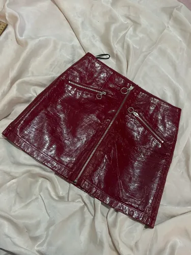 saia forever 21 vinil vermelha 