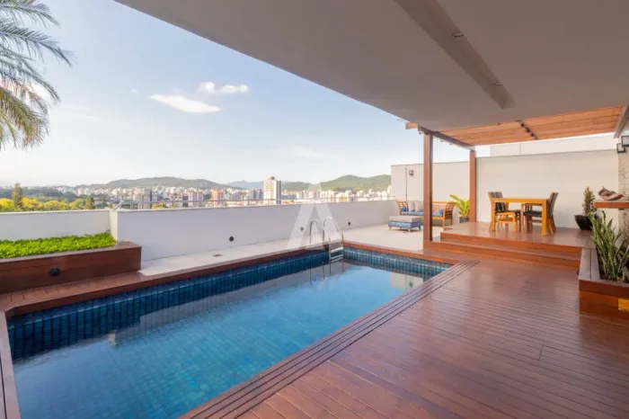 Cobertura Duplex com 2 suíte(s) mais 2 quarto(s) à venda no bairro CENTRO em JOINVILLE, po