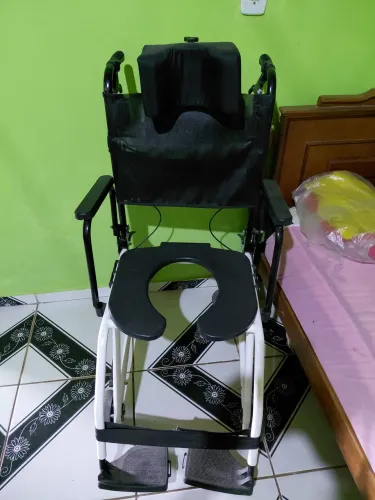 Vende uma cadeira de banho