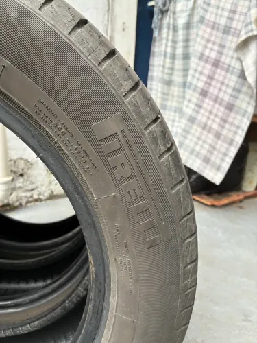 Pneu 185/60 R15. 88 H Pirelli