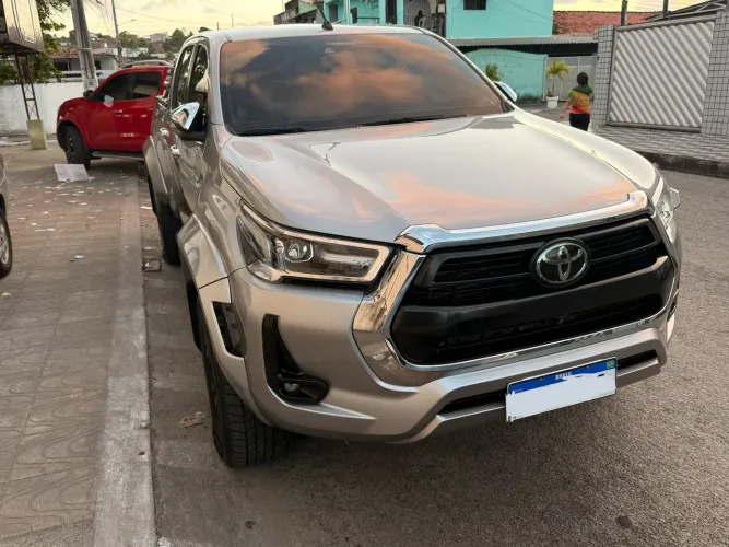 Toyota Hilux CD SRX Plus 4X4 2.8 TDI Die. Aut. 2024