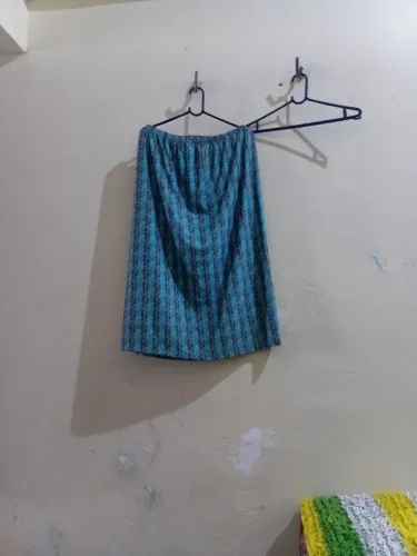 Saia de Malha Azul Tamanho G