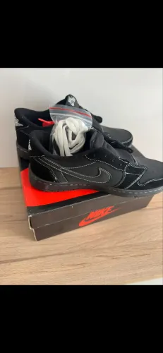 Tênis air jordan travis scott 