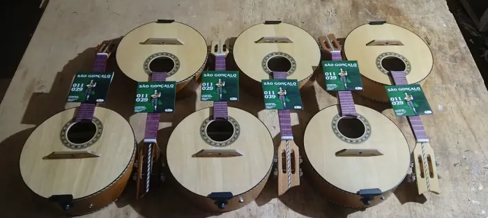 Banjoquinho, cavaquinho e banjo