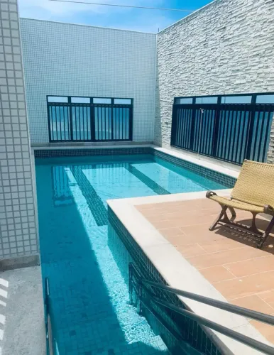 Apartamento de 160m², totalmente mobiliado e com vista panorâmica para o mar.