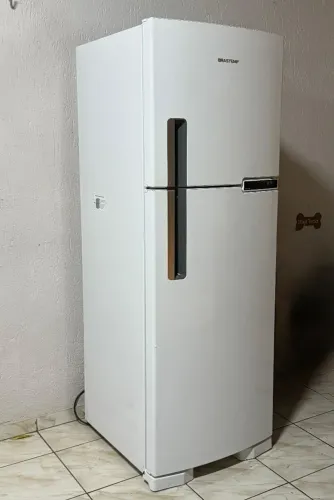 Geladeira Brastemp frost free 380 litros, super conservada.