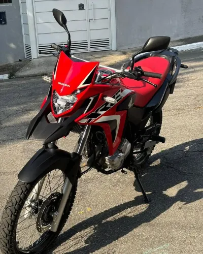 VENDO XRE COMPLETA