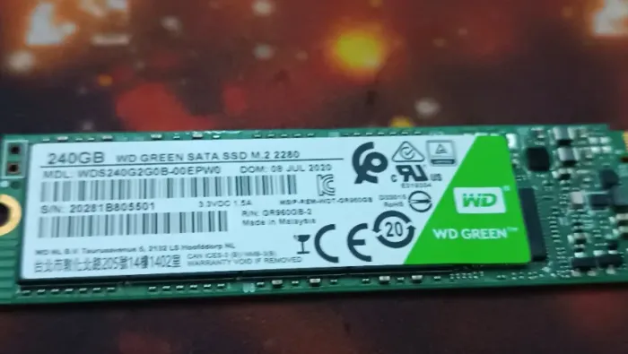 SSD M2 240 GB West Digital Green