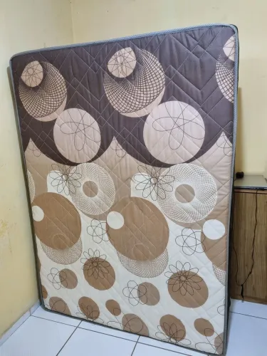 Vende-se cama conjugada