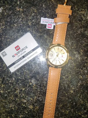 Relógios NAVIFORCE 9107 novos sem uso 