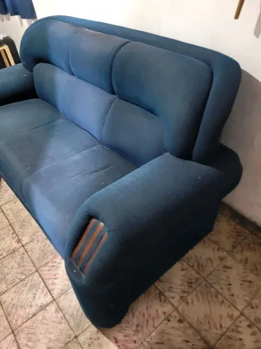 VENDO 2 SOFAS DE 2 LUGARES E 3 LUGARES NO MESMO PREÇO 