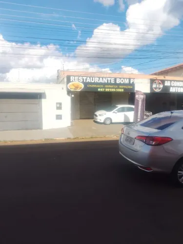 Alugo salão comercial para lojas, igreja ou outros fins. Ótima avenida para comércio.