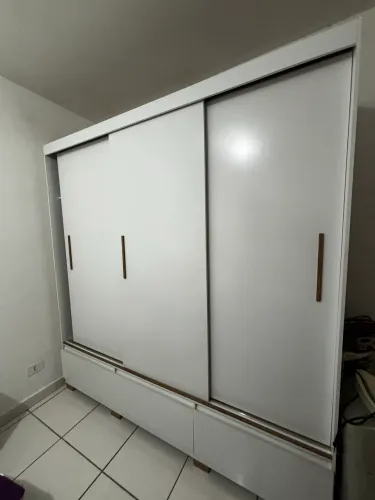 Guarda-roupa Casal