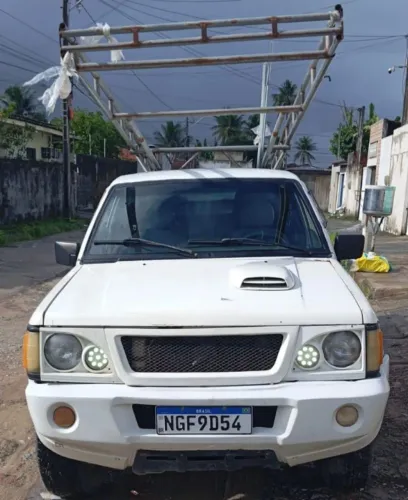 Mitsubishi L200 GLS 2.5 4X4 CD Diesel 2006