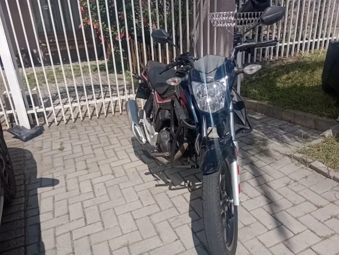 Titan 160 