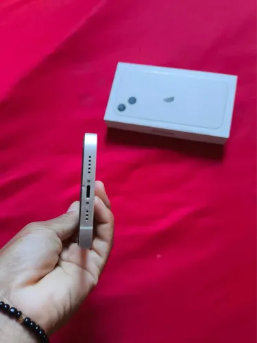 Vendo um iPhone 13