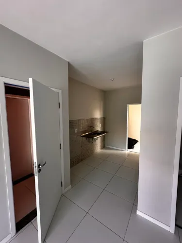 Apartamento 2 Quartos para Alugar R$ 2.000