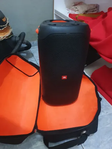 Jbl 110 bem conservada