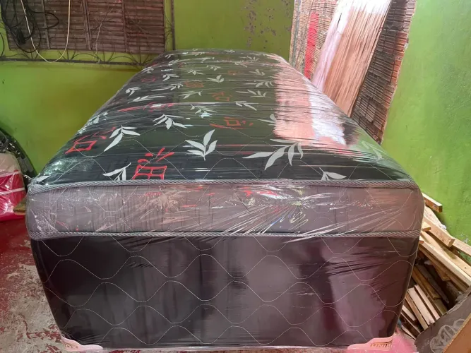 Cama de solteiro de mola ensacada com espuma alta