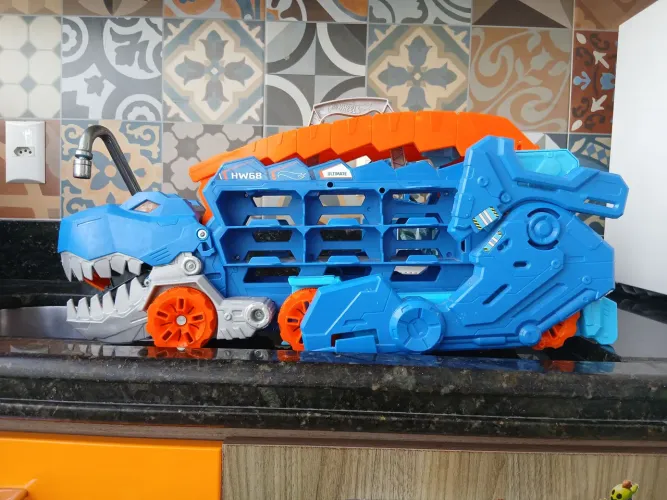 Hot Wheels T-rex Super Trailer