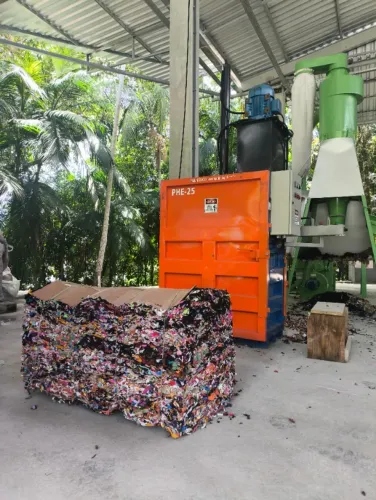 PRENSA PARA RECICLAGEM - ENFARDEIRA 25 TON