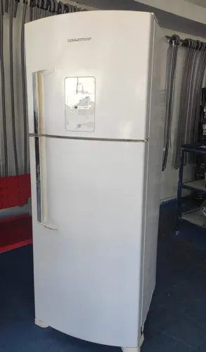 Geladeira semi nova