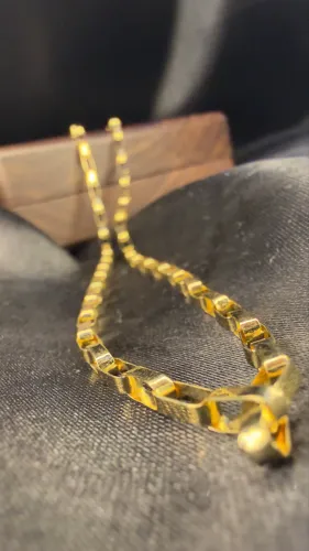 Codeado alongado maciço - 10.3g ouro