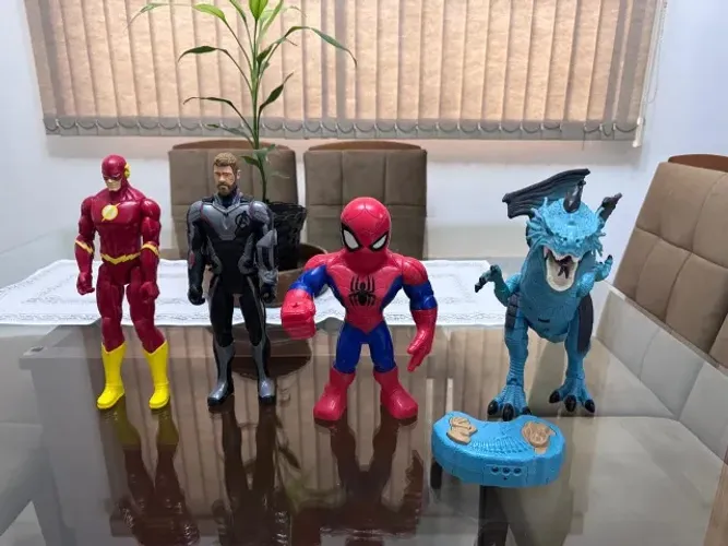 Kit Brinquedos/Bonecos