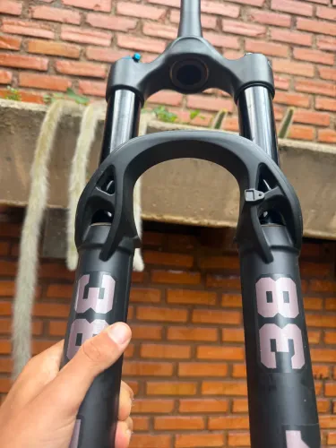 Suspenção FOX 38 PERFORMACE