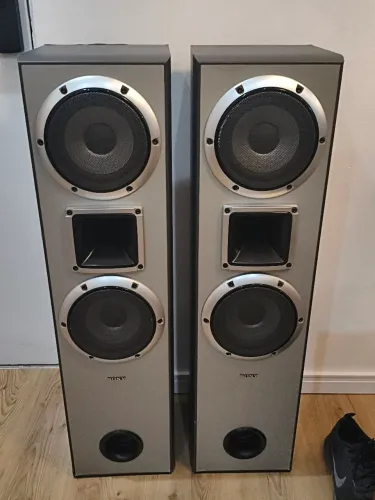Caixa torre Sony muteki prata par