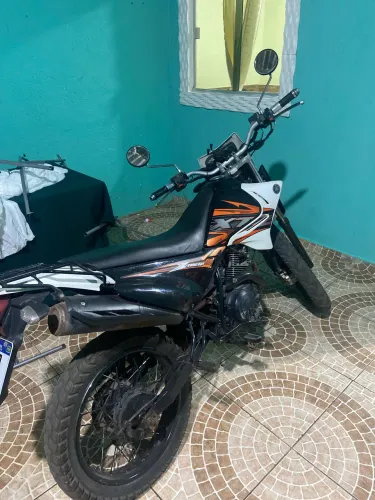 XTZ 125 XE - R$ 8.500 reais